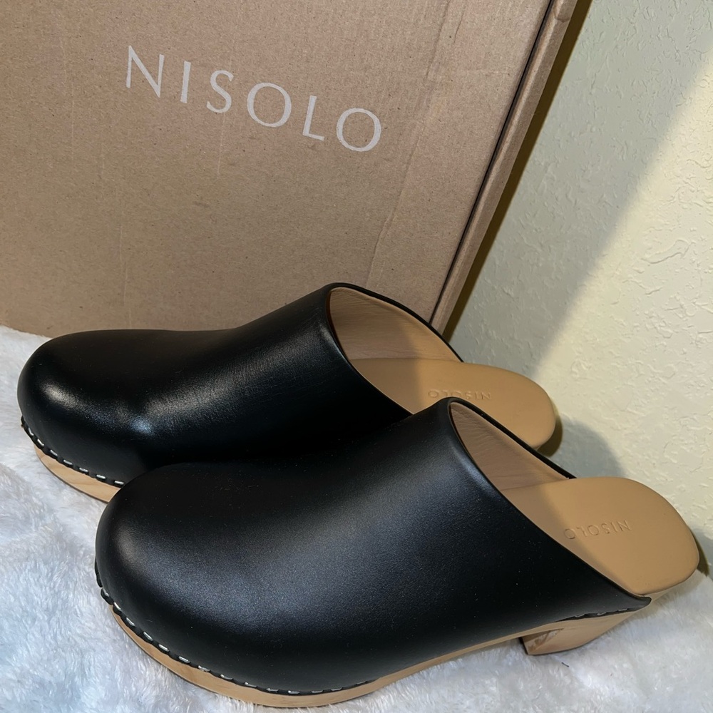 Nisolo Black Leather Mule Heels